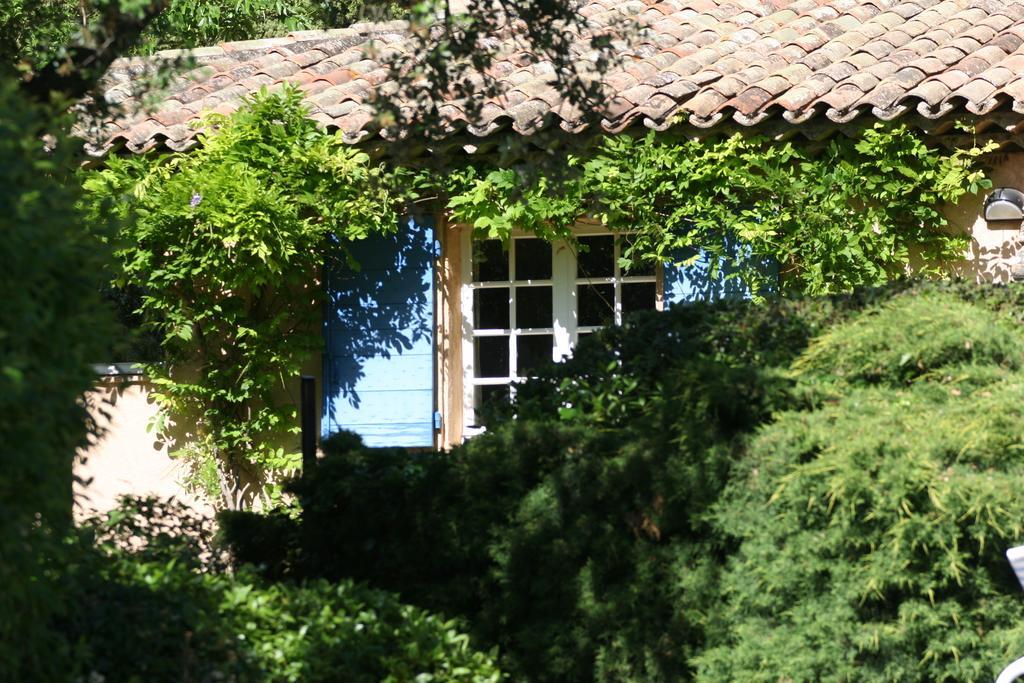 La Ferme Bed and Breakfast Saint-Marc-Jaumegarde Εξωτερικό φωτογραφία