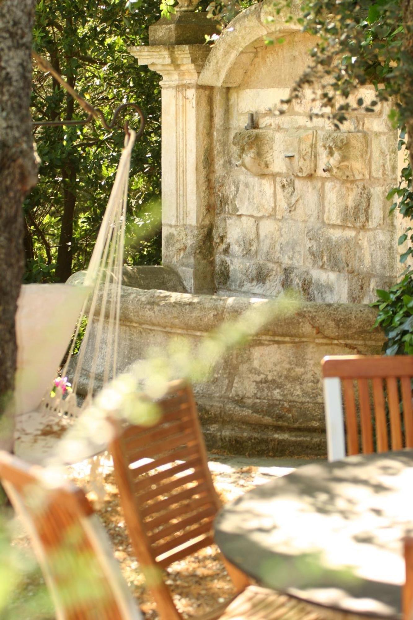 La Ferme Bed and Breakfast Saint-Marc-Jaumegarde Εξωτερικό φωτογραφία
