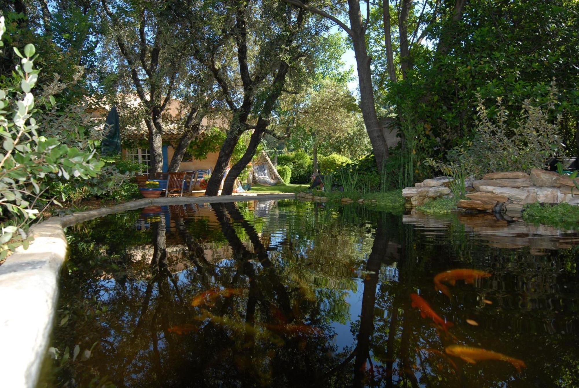 La Ferme Bed and Breakfast Saint-Marc-Jaumegarde Εξωτερικό φωτογραφία